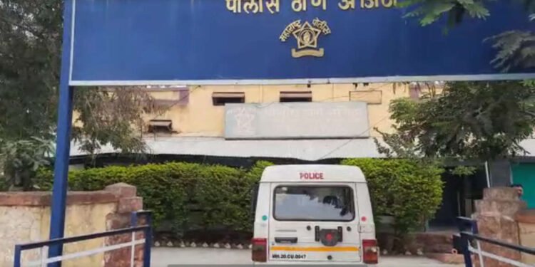 शिवना धोत्रा रस्त्यावरील क्लब वर धाड,7 आरोपींवर गुन्हा दाखल 22 लाख 31 हजार 960 रुपयाचा मुद्देमाल जप्त…