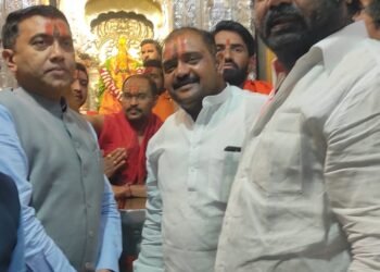 तुळजापूर – गोव्याच्या मुख्यमंत्री प्रमोद सावंत यांनी घेतले तुळजाभवानी चे दर्शन