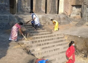धाराशिव:- भाजपा महिला मोर्चच्या वतीने  पर्यटन स्थळांची साफ-सफाई