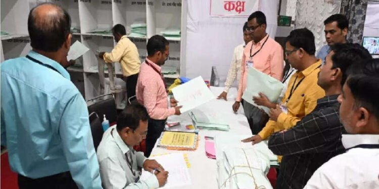 दिवसभराच्या मतमोजणीनंतर हार्ट अटॅक, अमरावती पदवीधर निवडणुकीवेळी अधिकाऱ्याचा मृत्यू