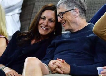 बिल गेट्स प्रेमात पडले, चर्चा तर होणारच…