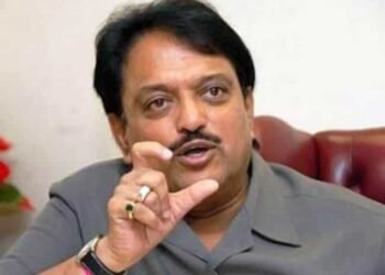 मराठवाडा रेल्वे कोच फॅक्टरीस लोकनेते विलासराव देशमुख यांचे नाव द्यावे – माजी महापौर विक्रांत गोजमगुंडे यांची मागणी