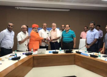 सोलापूर रेल्वे स्टेशनला टर्मीनल बनवा, मध्यरेल्वेचे महाप्रबंधक यांच्याकडे मागणी….