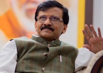 संजय राऊतांवरील हक्कभंग कारवाईचा चेंडू आता केंद्राच्या कोर्टात….