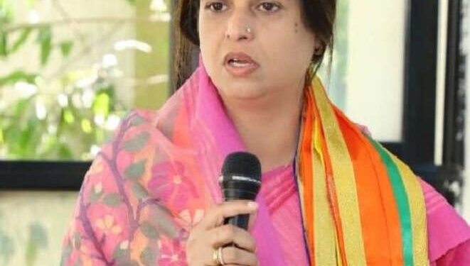 चिंचवडमध्ये भाजपच्या अश्विनी जगताप एकूण 8371 मतांनी आघाडीवर!