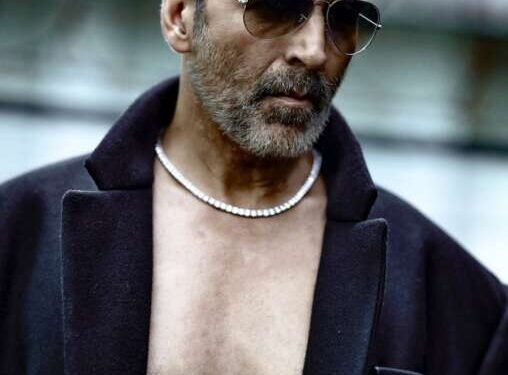 ‘बडे मियां छोटे मियां’ या शूटिंगदरम्यान खिलाडी अक्षय कुमारला दुखापत झाली आहे….