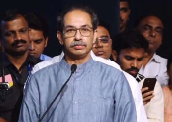 LIVE : महाविकास आघाडीच्या बैठकीतून उद्धव ठाकरे लाइव्ह….