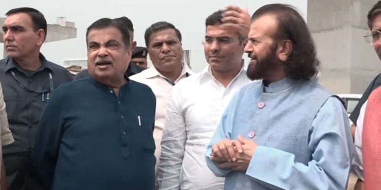 दिल्लीच्या नागरी विस्तार रस्ते प्रकल्प-2 ची पाहणी….