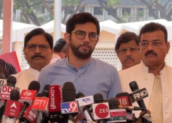 लवकरच आमचं सरकार बसेल, तेव्हा सगळ्या घोटाळ्यांची चौकशी करू – आदित्य ठाकरेंचा शिंदे-फडणवीसांना मोठा इशारा….