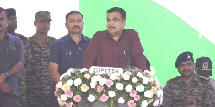 युनायटेड वी स्टँड फाऊंडेशन, नाशिक आयोजित ‘नो युवर आर्मी’ प्रदर्शनाचे उद्घाटन….