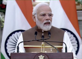 पंतप्रधान नरेंद्र मोदी आणि जपानचे पंतप्रधान नवी दिल्लीतील हैदराबाद हाऊस येथे संयुक्त पत्रकार परिषद…..