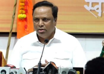 एक लाख गुढ्या उभारून हिंदू नववर्षाचे स्वागत करणार – आशिष शेलार