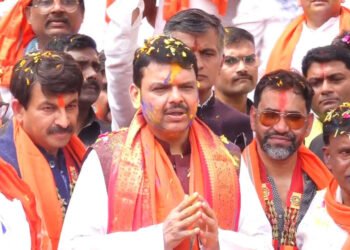 उपमुख्यमंत्री देवेंद्र फडणवीस यांनी दिल्या होळीच्या शुभेच्छा….