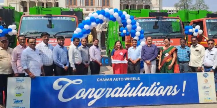 सो.म.पा. घनकचरा व्यवस्थापन विभागात CNG वर चालणारे नवीन सहा रिफ्युज कॉम्पॅक्टर वाहने दाखल….