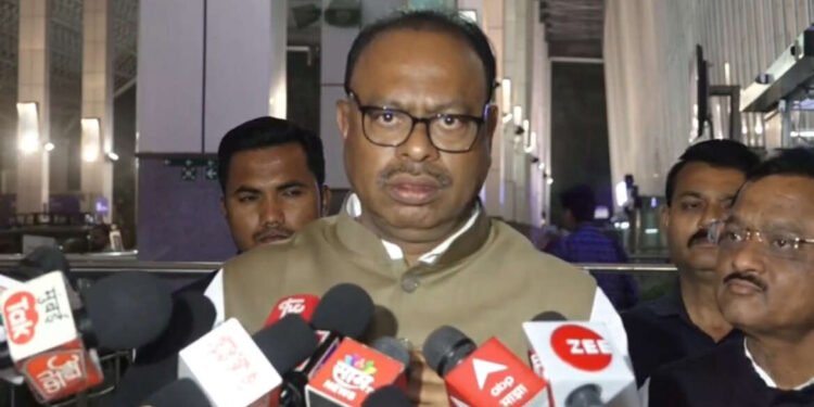 LIVE | नागपूर विमानतळ येथे प्रदेशाध्यक्ष श्री चंद्रशेखर बावनकुळे यांचा माध्यमांशी संवाद…