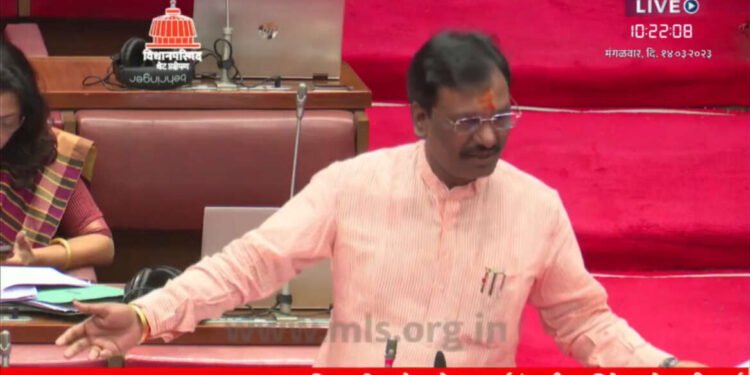 मुंबई – LIVE विधान परिषदेचे विरोधी पक्ष नेते अंबादास दानवे विधान परिषदेतून….