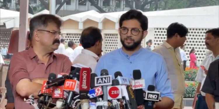 LIVE :- शिवसेना नेते, आ.आदित्य ठाकरे यांचा प्रसार माध्यमांशी संवाद….