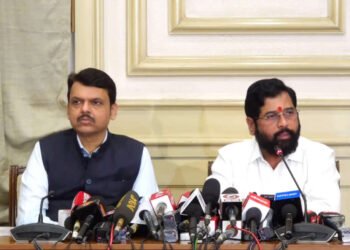 LIVE :- सावरकरांचा अपमान करणाऱ्या राहुल गांधी यांचा निषेध करतो – मुख्यमंत्री