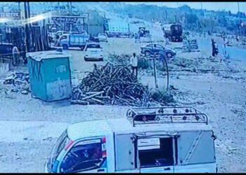 इटकळ येथे भर दिवसा महिलेच्या डोक्यावरील पैश्याची पिशवी चोरटयांनी केली लंपास….