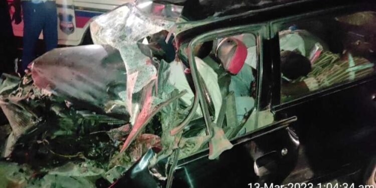 हैदराबादहून नागपूरकडे निघालेली कार भरधाव वेगात समोरून येणाऱ्या कंटेनरला धडकल्याने अपघातात चार जण ठार….