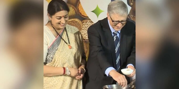 बिल गेट्सने खिचडीत फोडणी घातली, स्मृती इराणींनी हात वाटून घेतला, लोक म्हणाले ‘अरे भाऊ, आलू भरता ना…