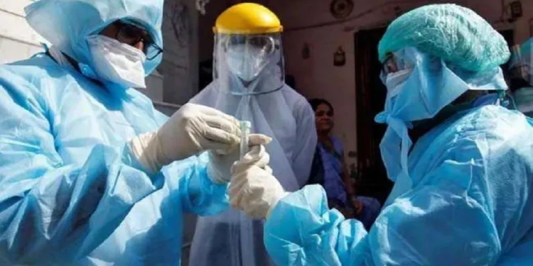 Covid-19: सावध राहा, काळजी घ्या; देशात गेल्या 24 तासांत 6 हजार नव्या कोरोनाबाधितांची नोंद…..