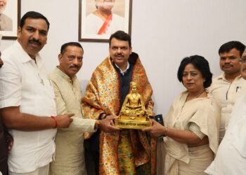 शिरुरची गणिते बदलणार, राष्ट्रवादीच्या पवारांना आता तुल्यबळ विरोधकाशी दोन हात करावे लागणार…..