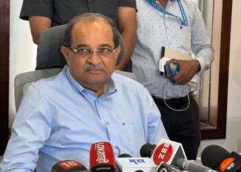 LIVE : राज्याच्या वाळू धोरणासंदर्भात महसूल मंत्री राधाकृष्ण विखे पाटील लाइव्ह….