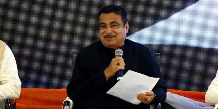 Live :- दिल्ली डेहराडून ग्रीनफील्ड एक्स्प्रेस वे, बागपतच्या प्रगतीबाबत प्रसारमाध्यमांशी संवाद….