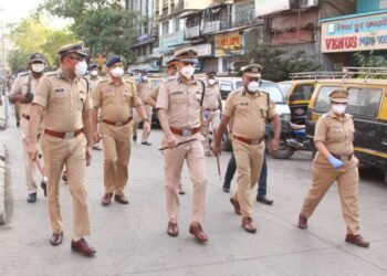 मुंबईत तीन अतिरेकी, मुंबई पोलीस नियंत्रण कक्षात फोन; पोलीस यंत्रणा अलर्ट…..