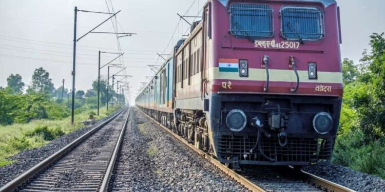 पुणे-लातूर-पुणे रेल्वे सुरु होणार, प्रवाशांना मोठा दिलासा…