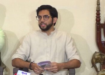 मातोश्री – LIVE – शिवसेना नेते, युवासेनाप्रमुख, आ.आदित्यजी ठाकरे यांची पत्रकार परिषद….