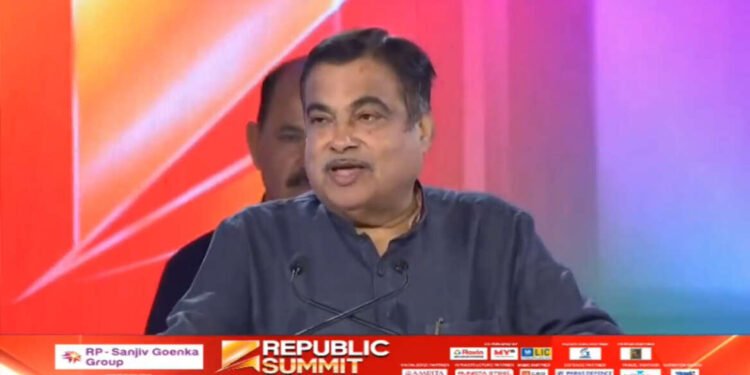 रिपब्लिक समिट 2023 च्या तिसर्‍या आवृत्तीला संबोधित करताना – नितीन गडकरी