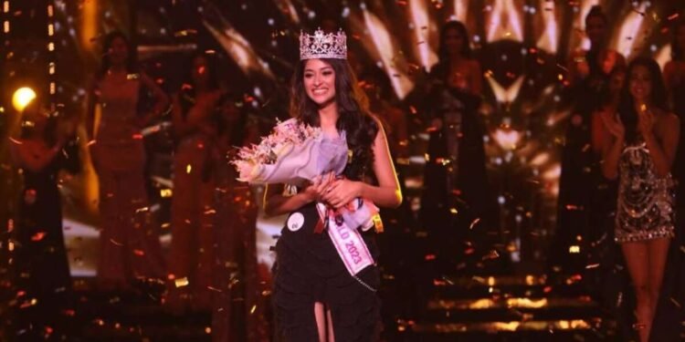 १९ वर्षीय नंदिनी गुप्ताने मिस इंडिया 2023 चा ताज जिंकला….