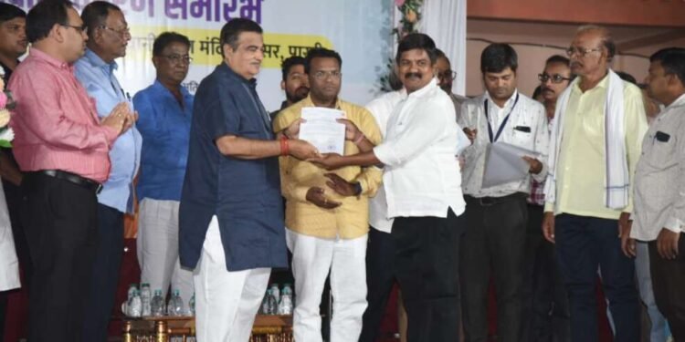 ई-रिक्षाने गरिबांना सन्मानाने जगण्याचा मार्ग दिला – केंद्रीय मंत्री नितीन गडकरी….