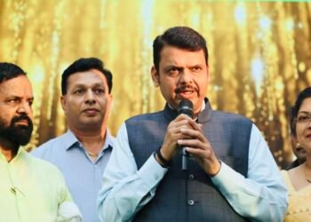 पालकमंत्री या नात्याने सावनेर व काटोल तालुक्यातून माझ्या दौऱ्या व प्रवासाला सुरुवात – देवेंद्र फडणवीस