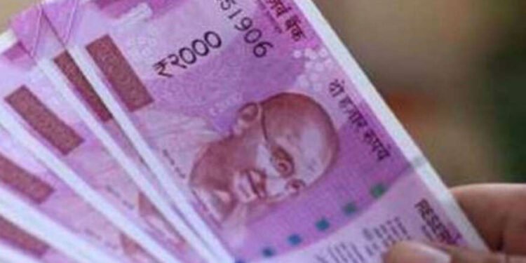 मोठी बातमी! 2000 रुपयाच्या नोटा चलनातून बंद होणार, 30 सप्टेंबरपर्यंत वैध राहणार…..