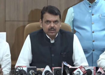 देवेंद्र फडणवीस यांचा अहमदनगर जिल्ह्याचा आढावा, जलयुक्त शिवार बाबत माहिती….