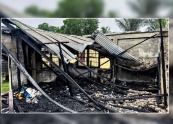 शिक्षकांनी मोबाईल काढून घेतला तिने शाळाच जाळली, 19 जणांचा मृत्यू…..