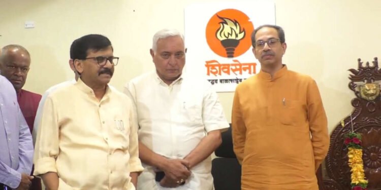 मातोश्री। पक्षप्रमुख उद्धवसाहेब ठाकरे यांचा प्रसार माध्यमांशी संवाद…..