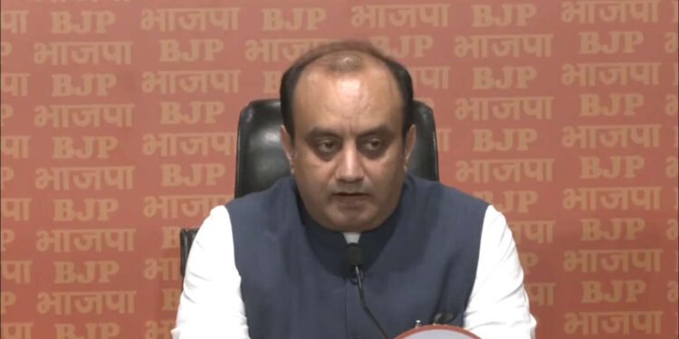 भाजपचे राष्ट्रीय प्रवक्ते डॉ सुधांशू त्रिवेदी भाजप मुख्यालयात पत्रकार परिषदेत….