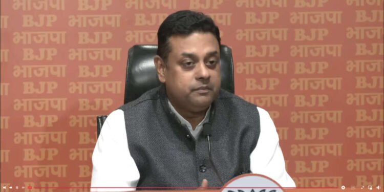 नवी दिल्लीतील पक्षाच्या मुख्यालयात भाजपचे राष्ट्रीय प्रवक्ते डॉ. संबित पात्रा यांची मीडिया ब्रीफिंग…..