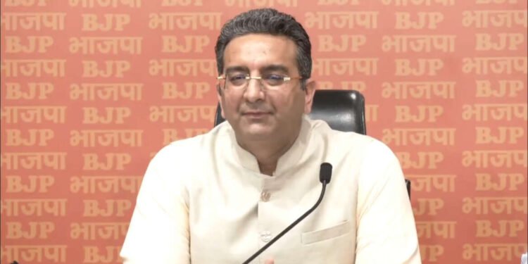 भाजपचे राष्ट्रीय प्रवक्ते गौरव भाटिया नवी दिल्लीतील पक्षाच्या मुख्यालयात पत्रकार परिषदेत…..