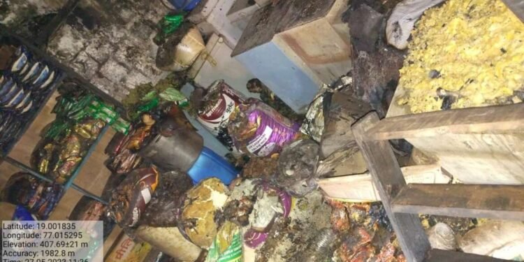 पेठ शिवनी येथील किराणा दुकानासह घराला आग लागून झाले लाखो रुपयांचे नुकसान……