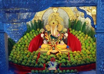 पुष्टिपती विनायक जयंतीनिमित्त दगडूशेठ गणपतीला ११ हजार शहाळ्यांचा महानैवेद्य.