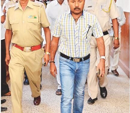 धडाकेबाज IAS अधिकारी सुनील केंद्रेकरांनी घेतली स्वेच्छा निवृत्ती…