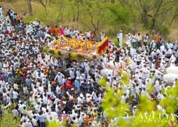 माऊलींचा दिमाखदार पालखी सोहळा, दिवे घाटातून प्रवास करतानाचे मनोहारी क्षण..!