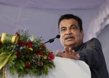 भंडारा :- भाजप सरकारच्या 9 वर्षांच्या कामगिरीबद्दल जाहीर सभेला संबोधित करताना….