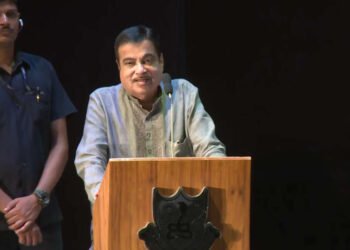 रोडमार्क फाउंडेशन, नागपूर आयोजित रस्ता सुरक्षा या विषयावरील शैक्षणिक चर्चासत्राला संबोधित करताना