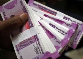 एका चुकीने नशिबचं पालटलं, दिड कोटी मिळाले पण ….